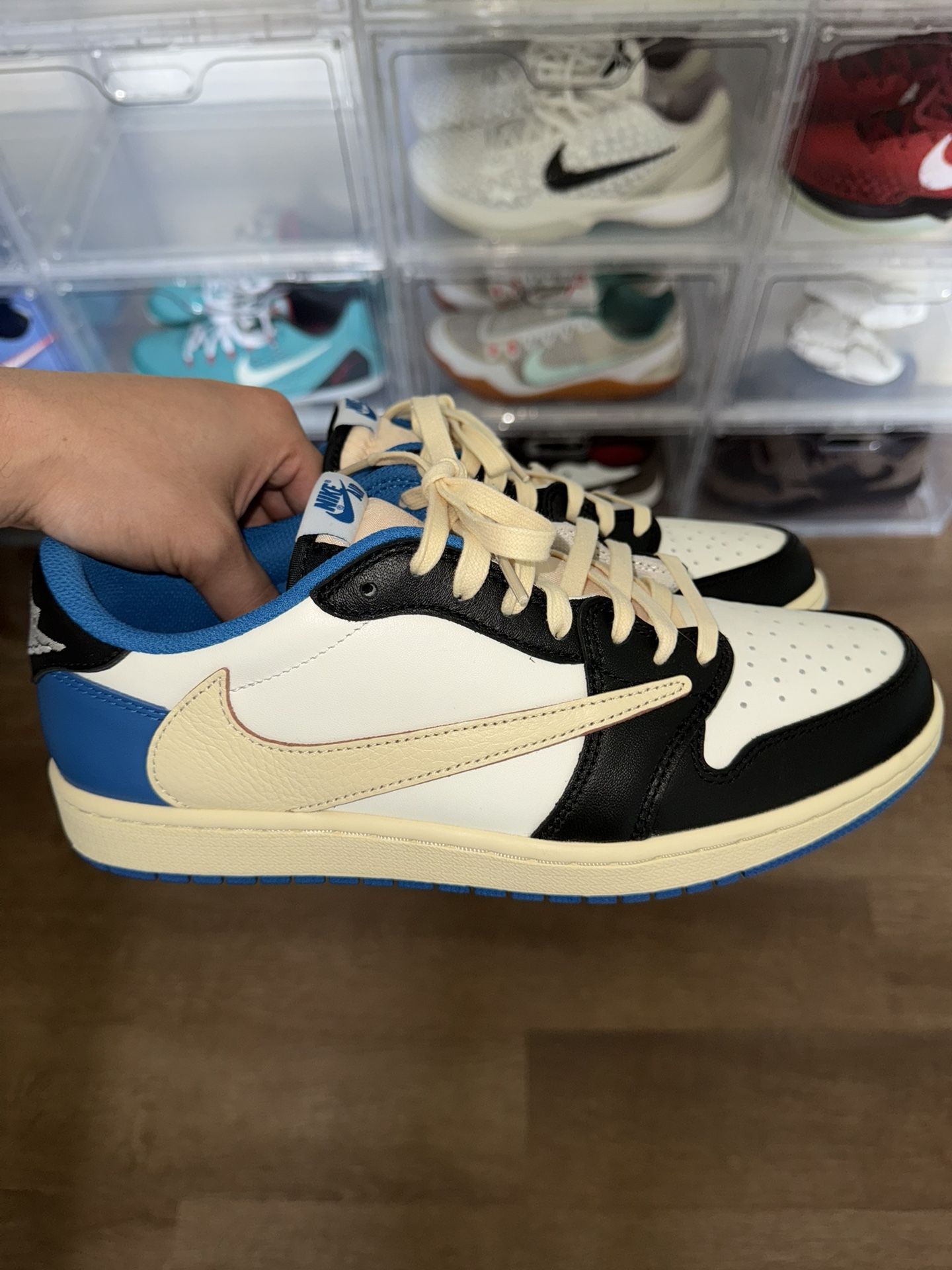 Travis Scott Jordan 1 Low Fragment