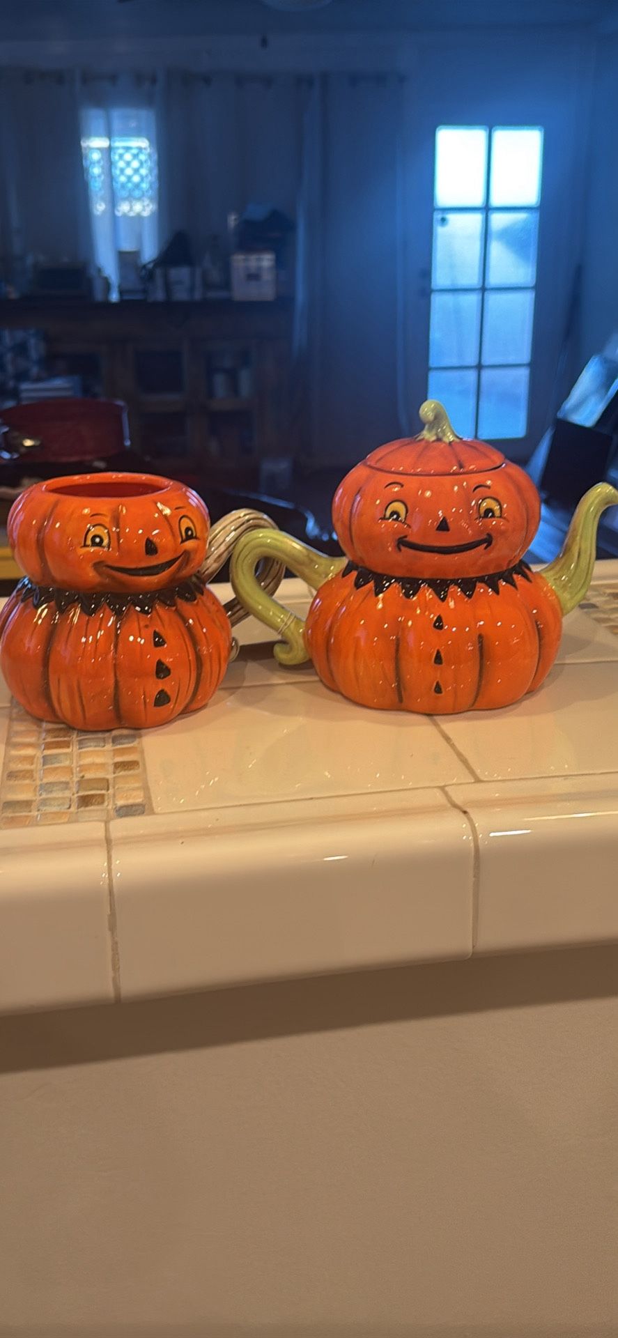 johanna parker pumpkin teapot and mug bundle!