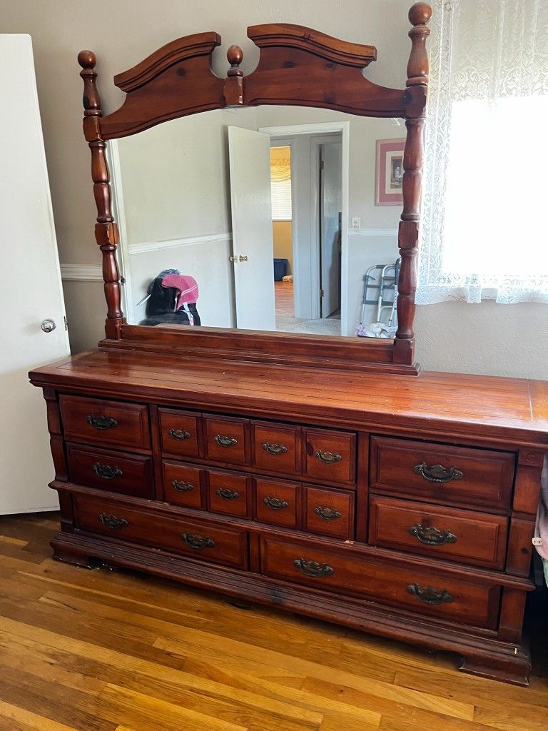 Dresser