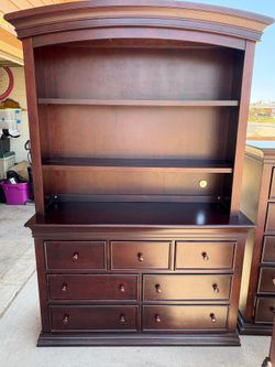 7 drawer double dresser with hutch