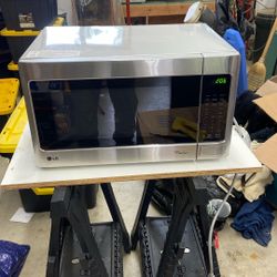 LG Countertop Microwave 