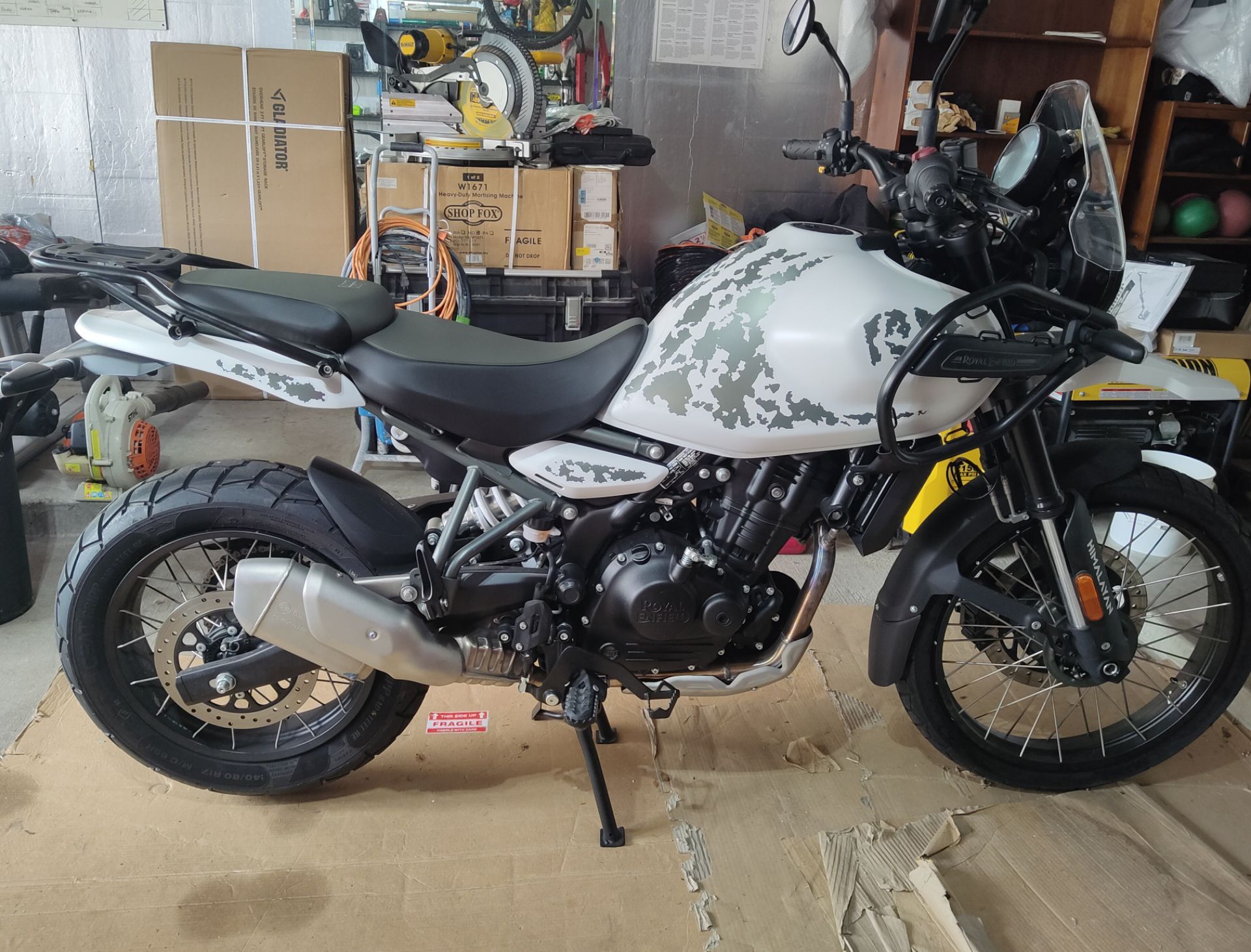 2025 Royal Enfield Himalayan 450 Kamet White 387 miles