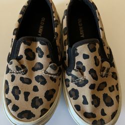 Kids shoes old navy size 8 ❗️Firm Price❗️