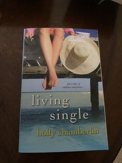 Living Single By Holly Chamberlain Book