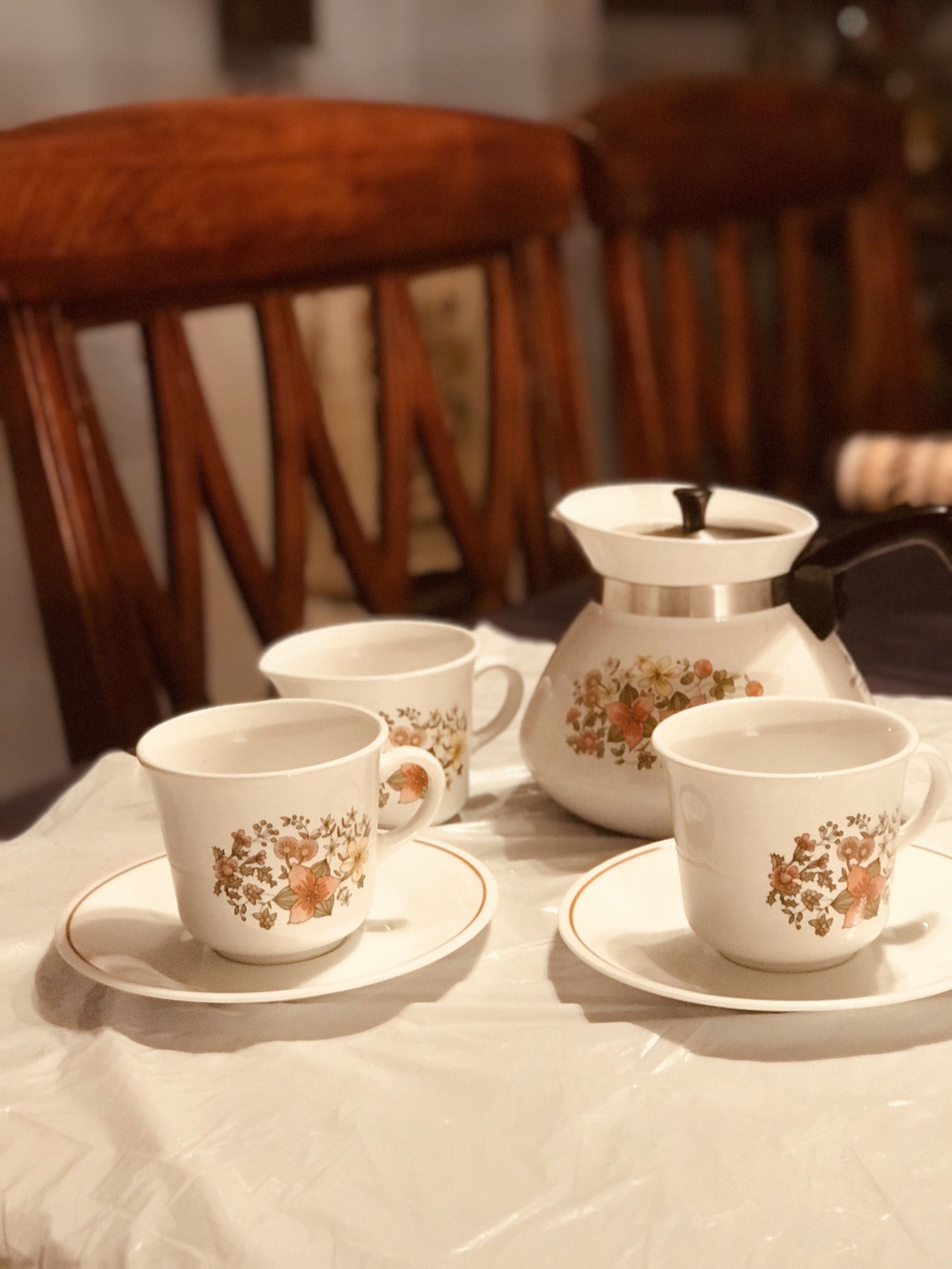 Vintage Corelle By Corning Indian Summer Pattern 6 Cup Teapot, Creamer and Set 2 Cups a D Saucers