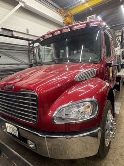 2019 flatbed Towtruck