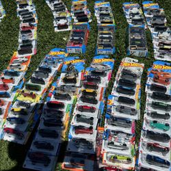 HOT WHEEEL HOT WHEELS