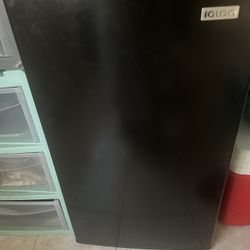 IGIOO mini Fridge (80 Or Lower)