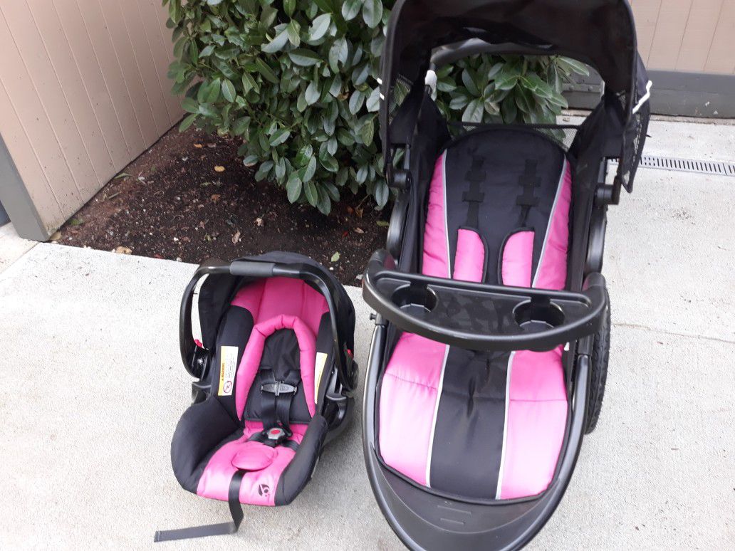 Baby Trend Jogging- stroller/carseat combo