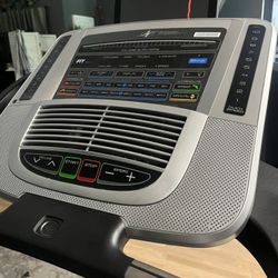 NordicTrack C700 Treadmill