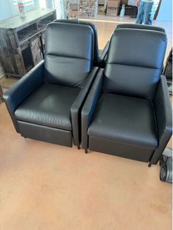 Recliner chairs for one or both