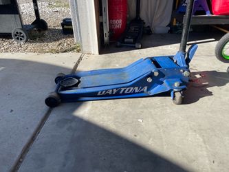 Used 3 ton Daytona jack