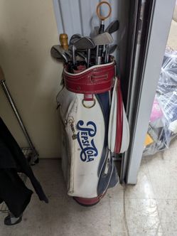 Vintage Pepsi golf set