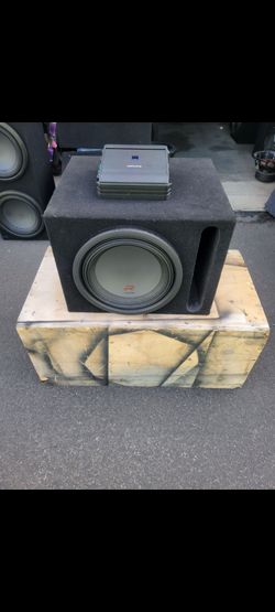 UNA BOCINA Y AMPLIFIER