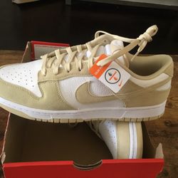 New Men’s Nike Dunk Low Retro size 12