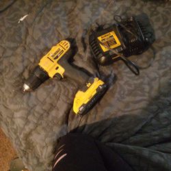 DeWalt Cordless Drill Driver With Battery And Charger
