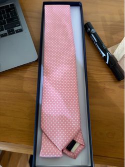 Vineyard Vines Pink Tie made in USA