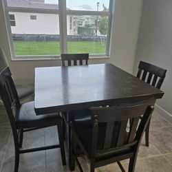 Kitchen Table 