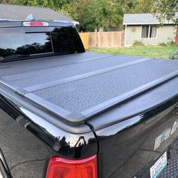 Truck Bed Cover 