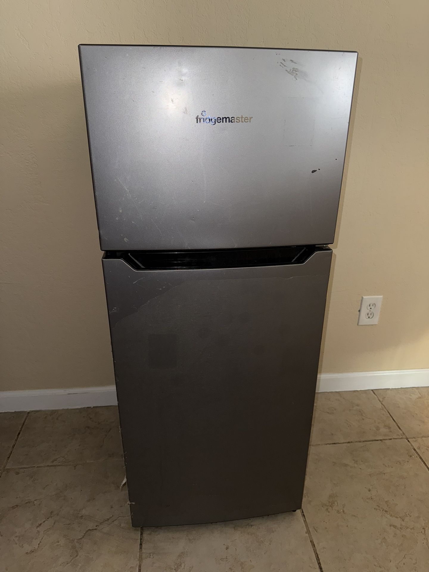 Hisense Fridgemaster Mini Fridge