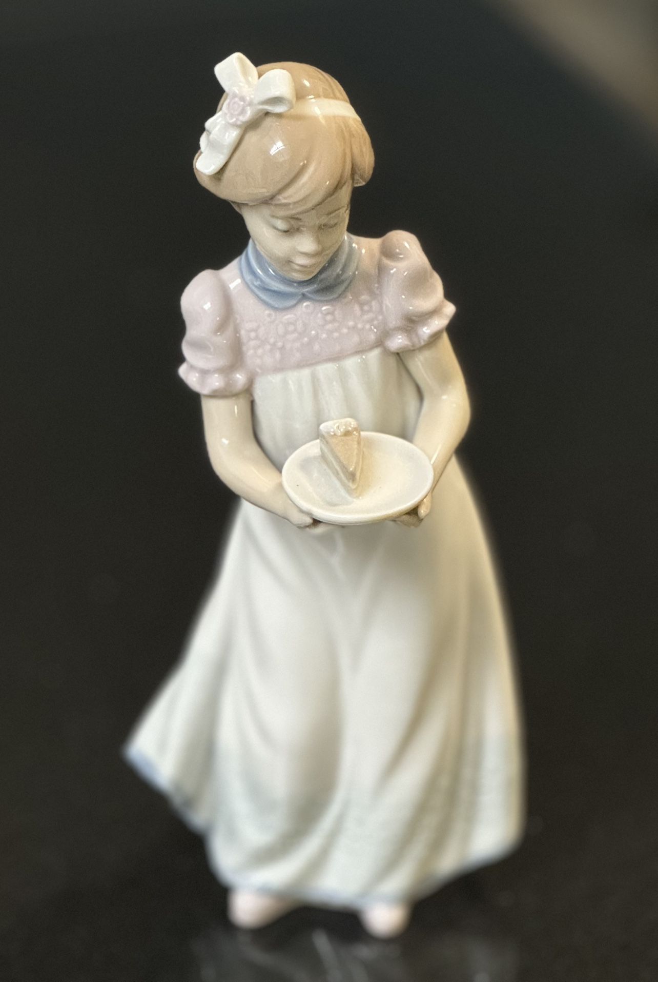 🚨Bargain: ✨ Rare Vintage 1990 LLADRO 5429 Happy Birthday, Premium Porcelain, Certified, Made in Spain (brand new)
