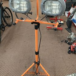 HDX 1200 Is Watt Tripod Work Light 