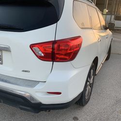 2017 4wd Pathfinder 