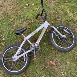 Mongoose El Rey Bmx Bike