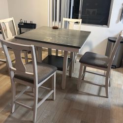Kitchen table With 4 Chairs 