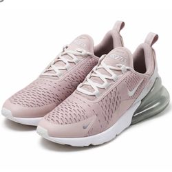 Nike Air Max 270 – Women’s Size 8M – Like New – $60  Description: Women’s Nike Air Max 270 – Size 8M. Worn only a few times – excellent condition. No 