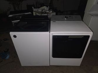 Whirlpool  washer 5.3 cu  maytag dryer electric  set