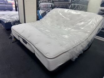 Adjustable Base with Pillow Top Mattress