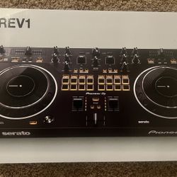 Pioneer DJ Rev1