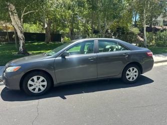 Clean 2010 Toyota Camry le sedan