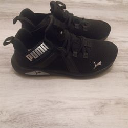 Puma Women's Tennis Size 10