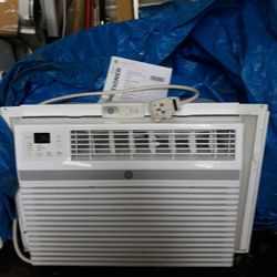 Ge 18k Btu 230v Smart window Air Conditioner, Cold. 