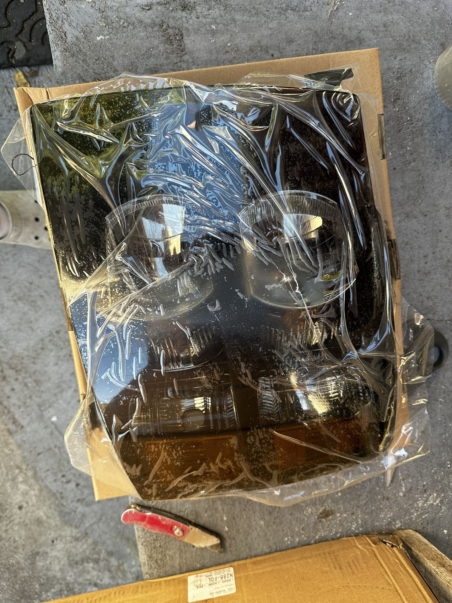 Chevy Silverado 2(contact info removed) Headlight Year 2007-2014