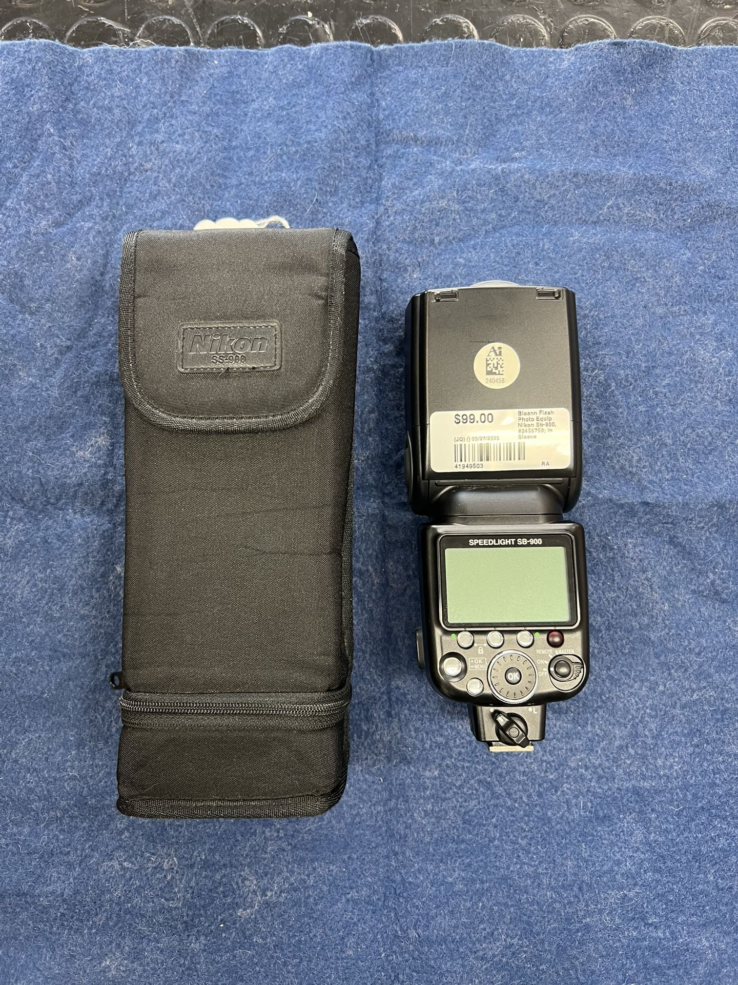 Nikon Speedlight SB-900