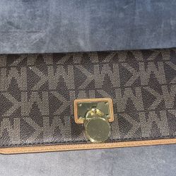 MK Hamilton Signature Continental Wallet 
