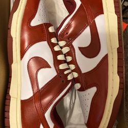 Nike Dunk Low Team Red