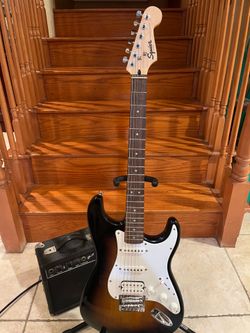 Squier Stratocaster w/ Squier SP10 Amp