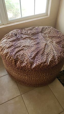 Bean bag memory foam in great condition