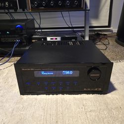 Arcam FMJ AV888 /  AudioControl Maestro 4 Preamplifier