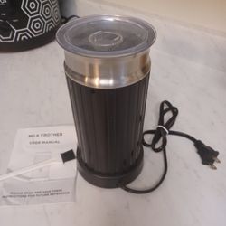Electric milk frother