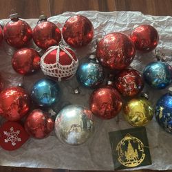 20+ vintage Christmas ornaments including Shiny Brites