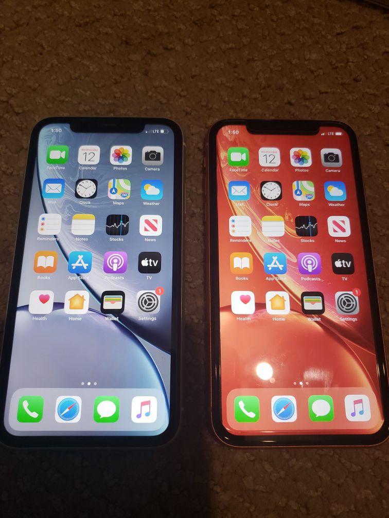T-Mobile iPhone Xr's 64GB Great Condition