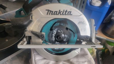 Makita 36V 7-1/4 in. Cordless Brushless Rear Handle Circular Saw Kit