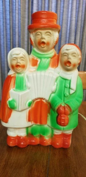 Vintage Christmas 13 Blow Mold Carolers Lighted Centerpiece