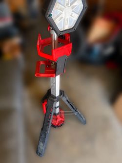 Milwaukee ROCKET LED Tower Light M18 Dual Power