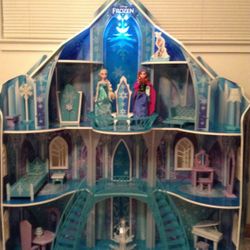 Disney Princess Snowflake Mansion Doll House